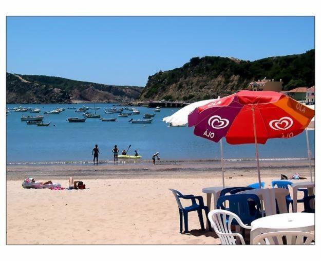Perola Do Oeste - 3Min Da Praia 상 마르티뇨 두 포르투 외부 사진